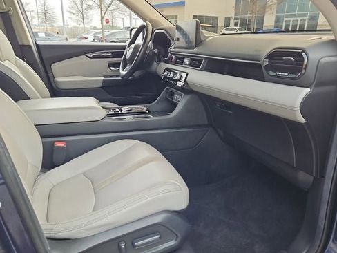 Used 2025 Honda Pilot Touring image 14