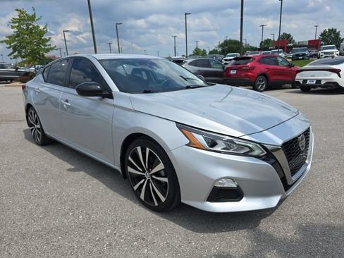 Used 2022 Nissan Altima 2.5 SR FWD image 7