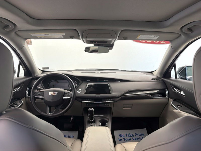 Used 2023 Cadillac XT4 Premium Luxury AWD/4WD image 17