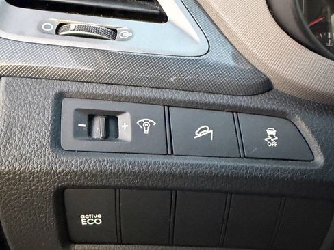 Used 2016 Hyundai Santa Fe Sport FWD image 36