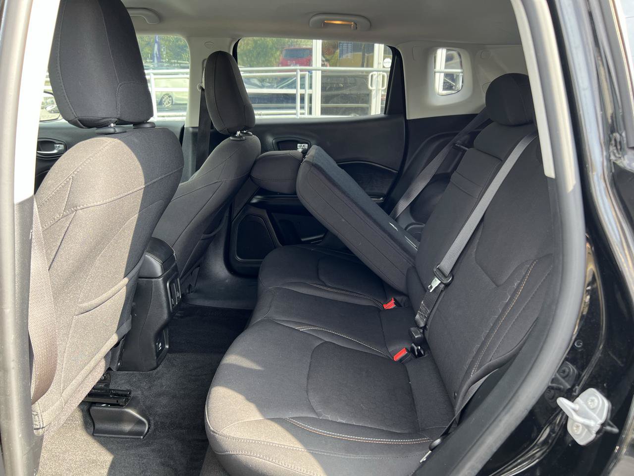 Used 2018 Jeep Compass Sport FWD image 12