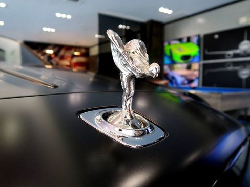 Used 2016 Rolls-Royce Dawn image 36