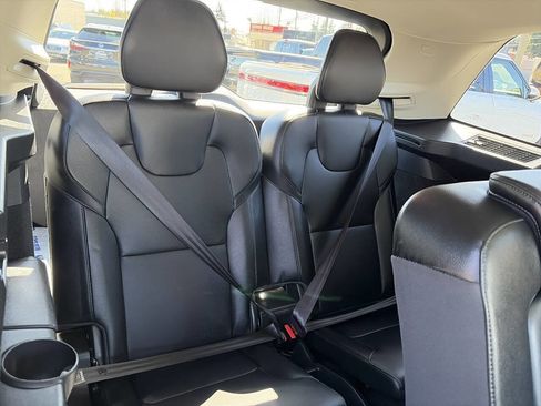 Used 2020 Volvo XC90 T5 Momentum image 19