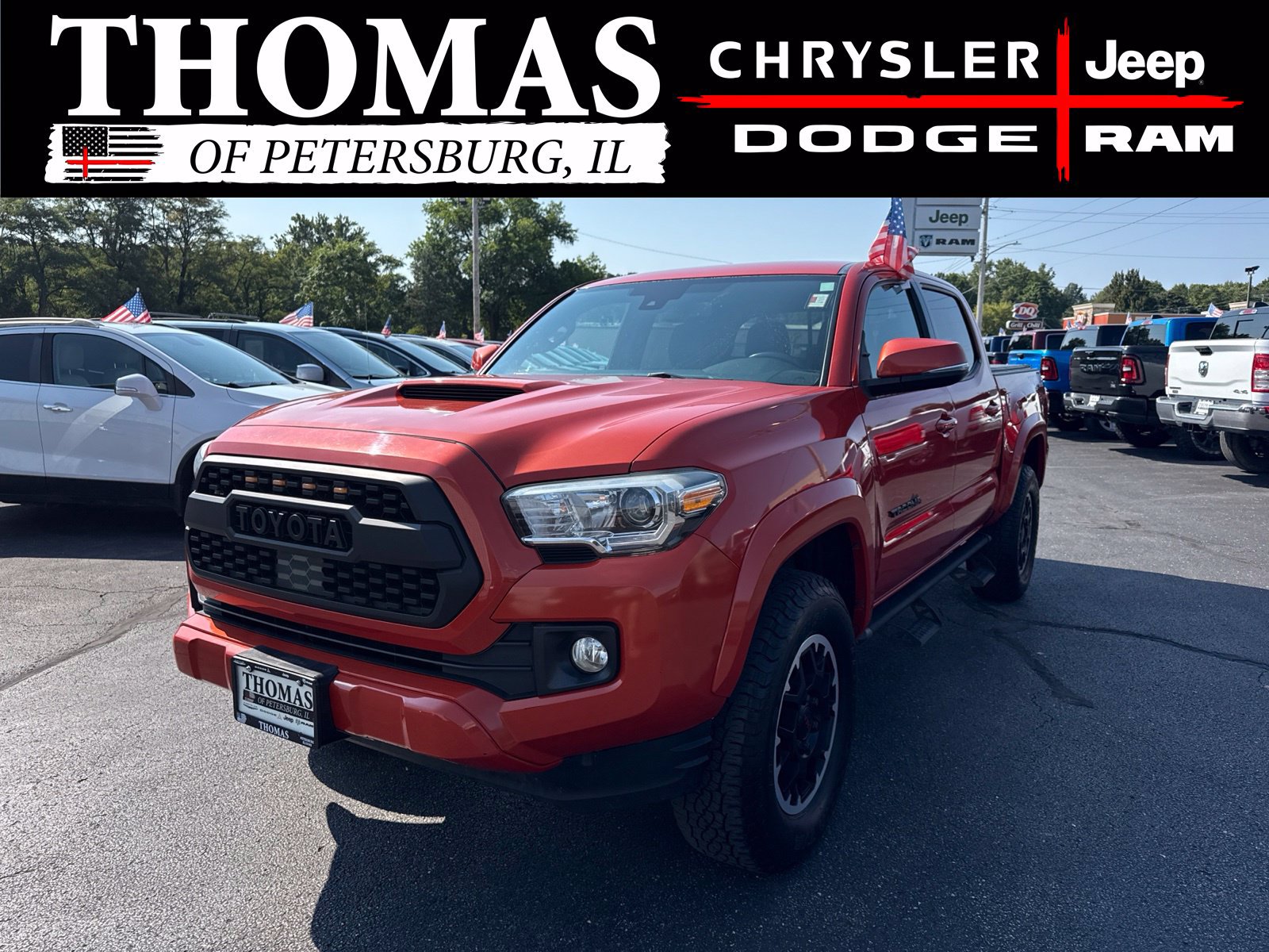 Used 2018 Toyota Tacoma TRD Sport w/ Technology Package AWD/4WD image 3