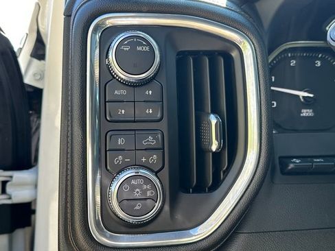 Used 2023 GMC Sierra 2500 AT4 w/ AT4 Preferred Package AWD/4WD image 27