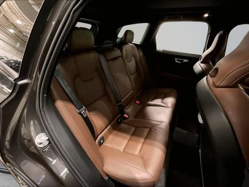 Certified 2024 Volvo XC60 B5 Plus w/ Protection Package Premier AWD/4WD image 30
