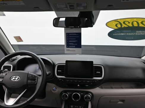 Certified 2026 Hyundai Venue SEL FWD image 33