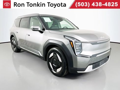 Used 2024 Kia EV9 Wind AWD/4WD image 1