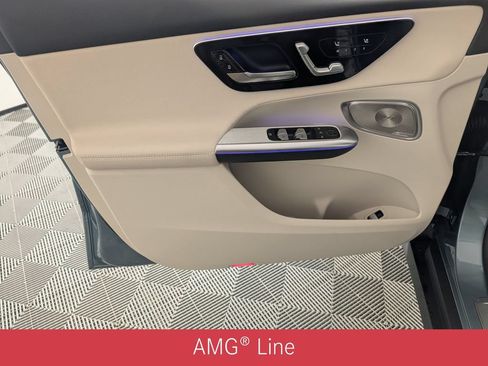 Used 2026 Mercedes-Benz GLC 300 4MATIC image 11