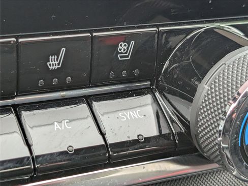 Used 2023 Chevrolet Colorado Z71 w/ Z71 Convenience Package 2 image 25