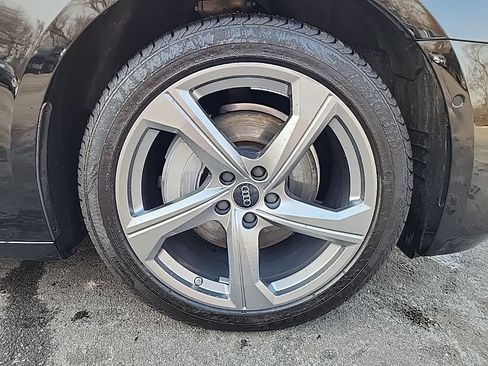 Used 2024 Audi A6 Premium Plus image 12