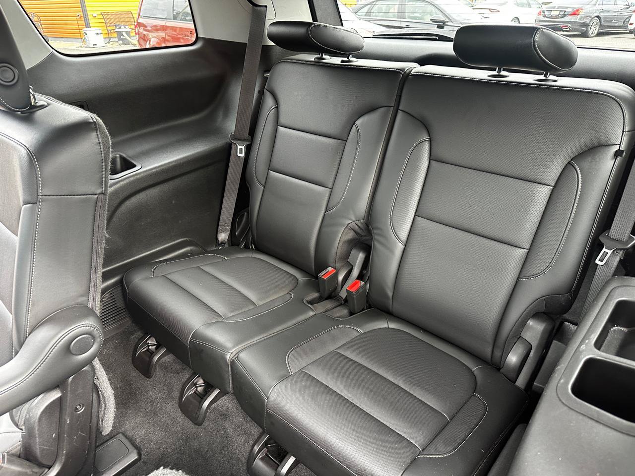 Used 2019 GMC Acadia SLT FWD image 18