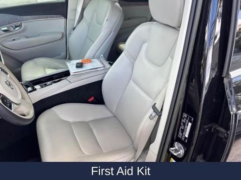 Used 2023 Volvo XC90 B6 Plus w/ Protection Package Premier AWD/4WD image 11