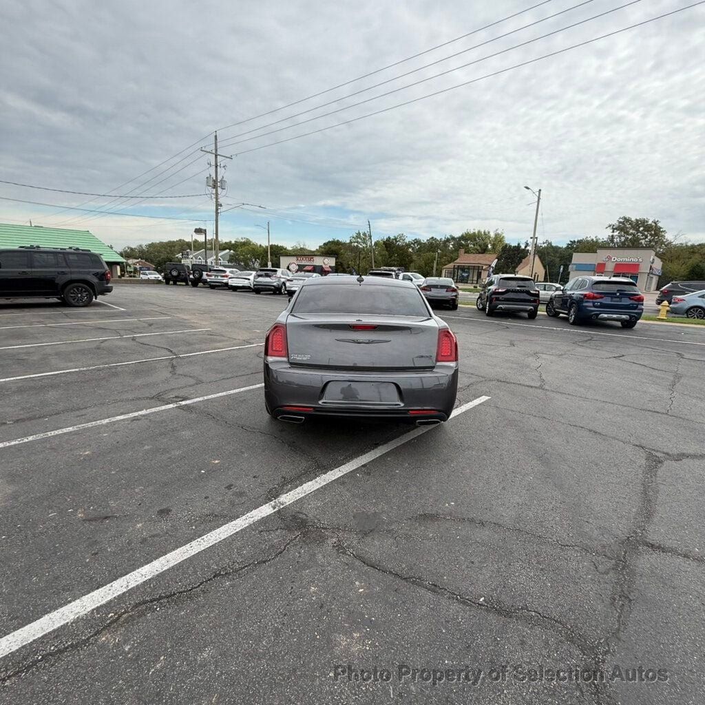 Used 2023 Chrysler 300 Touring w/ Sport Appearance Package RWD image 12