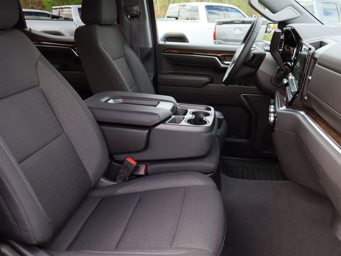 Certified 2023 GMC Sierra 1500 SLE image 25