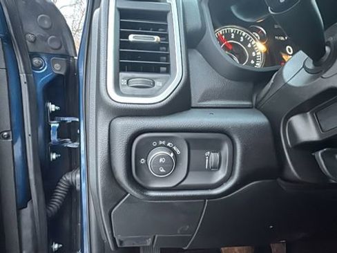 Used 2024 RAM 2500 Big Horn w/ Sport Appearance Package image 14