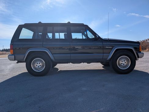 Used 1993 Jeep Cherokee Country image 26