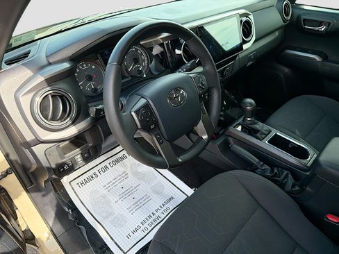 Used 2019 Toyota Tacoma TRD Sport RWD image 23