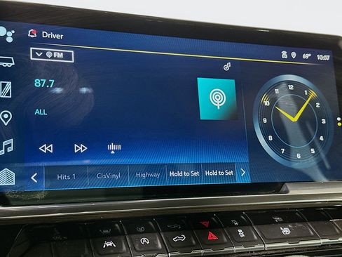 Used 2024 Chevrolet Silverado 1500 LT image 21