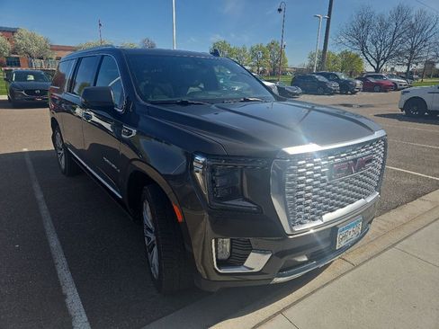 Used 2021 GMC Yukon XL Denali w/ Denali Ultimate Package AWD/4WD image 1
