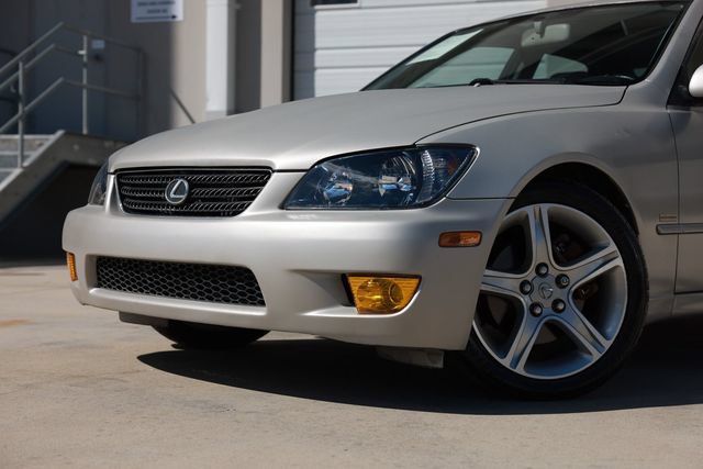 Used 2004 Lexus IS 300 RWD image 35