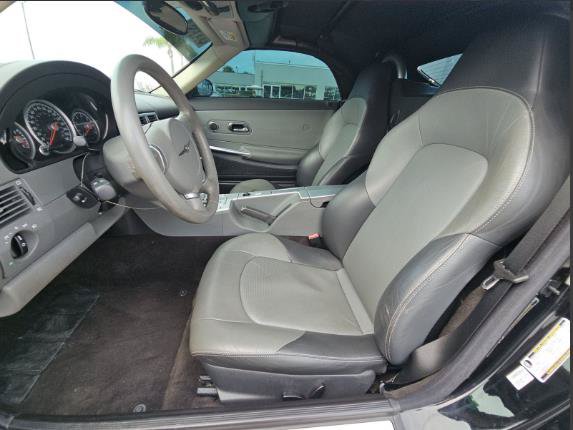 Used 2006 Chrysler Crossfire Limited RWD image 2