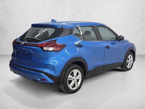 Used 2023 Nissan Kicks S FWD image 5