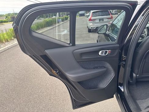 Used 2025 Volvo XC40 B5 Plus AWD/4WD image 16