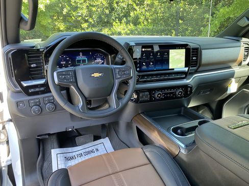 New 2026 Chevrolet Silverado 3500 High Country w/ High Country Premium Package AWD/4WD image 38