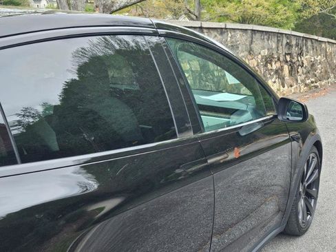 Used 2023 Tesla Model X image 19