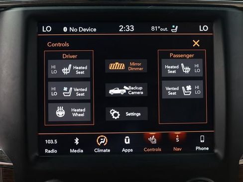 Used 2018 RAM 1500 Laramie AWD/4WD image 38