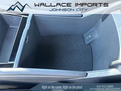 Used 2024 Volkswagen Atlas Cross Sport SEL Premium R-Line image 13