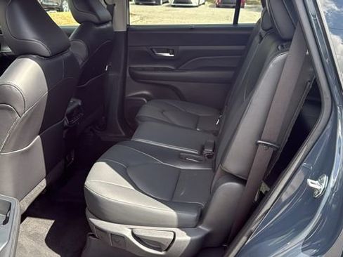 Certified 2024 Toyota Grand Highlander XLE image 16