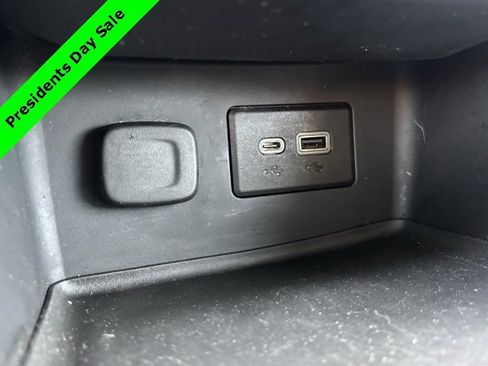 Used 2020 GMC Acadia SLE w/ Driver Convenience Package image 29