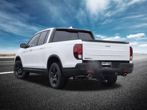 New 2026 Honda Ridgeline Black Edition image 9