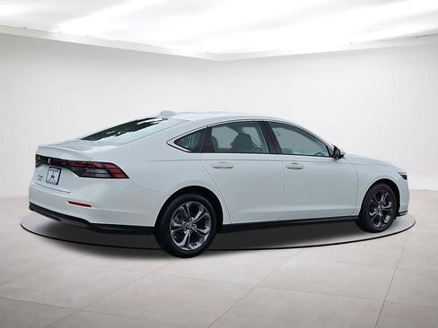 Used 2024 Honda Accord EX image 7
