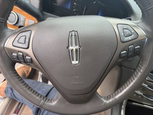 Used 2014 Lincoln MKX AWD w/ Equipment Group 102A image 18