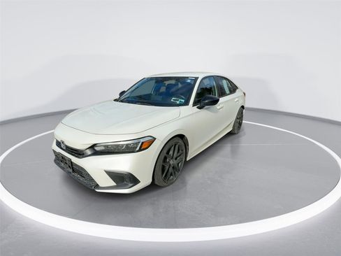 Used 2023 Honda Civic Sport image 4