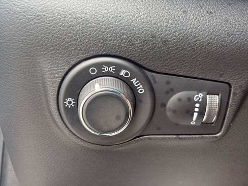 Used 2025 Jeep Compass Sport AWD/4WD image 21