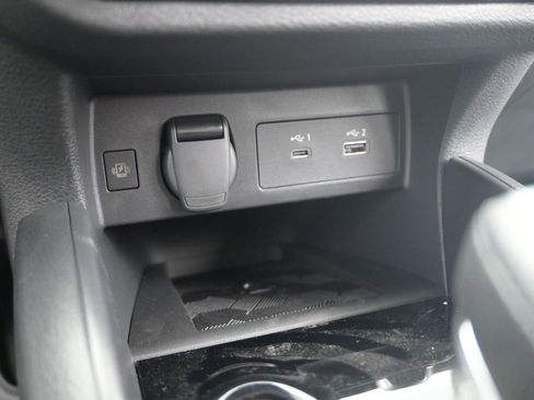 New 2025 Nissan Versa SR w/ Trunk Package image 20