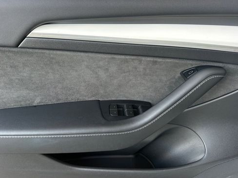 Used 2022 Tesla Model 3 image 25