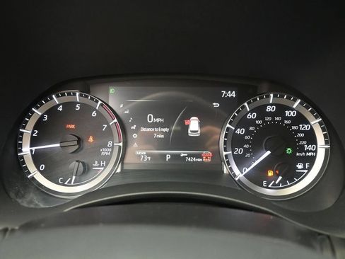 Used 2024 Toyota Highlander XLE FWD image 18