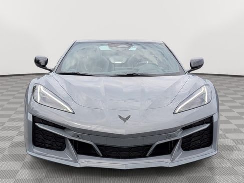 Used 2025 Chevrolet Corvette E-Ray AWD/4WD image 8