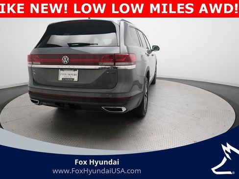 Used 2025 Volkswagen Atlas SE image 35