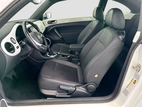 Used 2016 Volkswagen Beetle 1.8T SE w/ Lighting Package FWD image 17