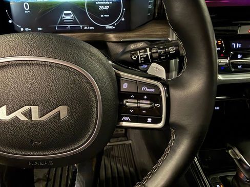 Certified 2023 Kia Sorento SX Prestige image 16