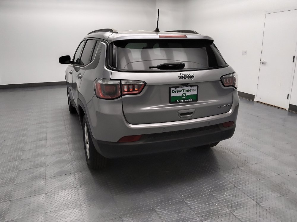 Used 2018 Jeep Compass Sport w/ Tech Group FWD image 6