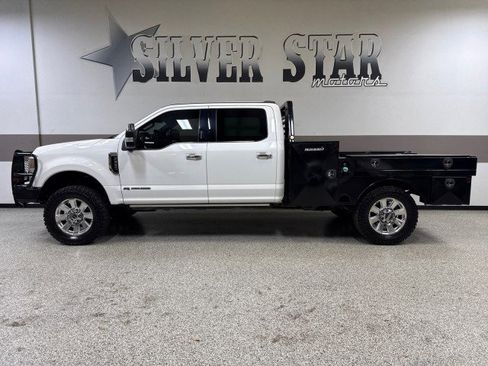 Used 2022 Ford F350 Platinum w/ FX4 Off-Road Package image 5