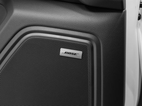 Certified 2026 Porsche Macan image 43