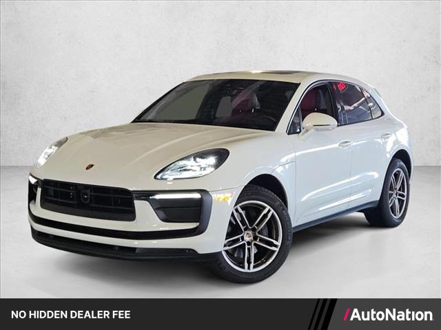 Used 2022 Porsche Macan AWD/4WD image 1
